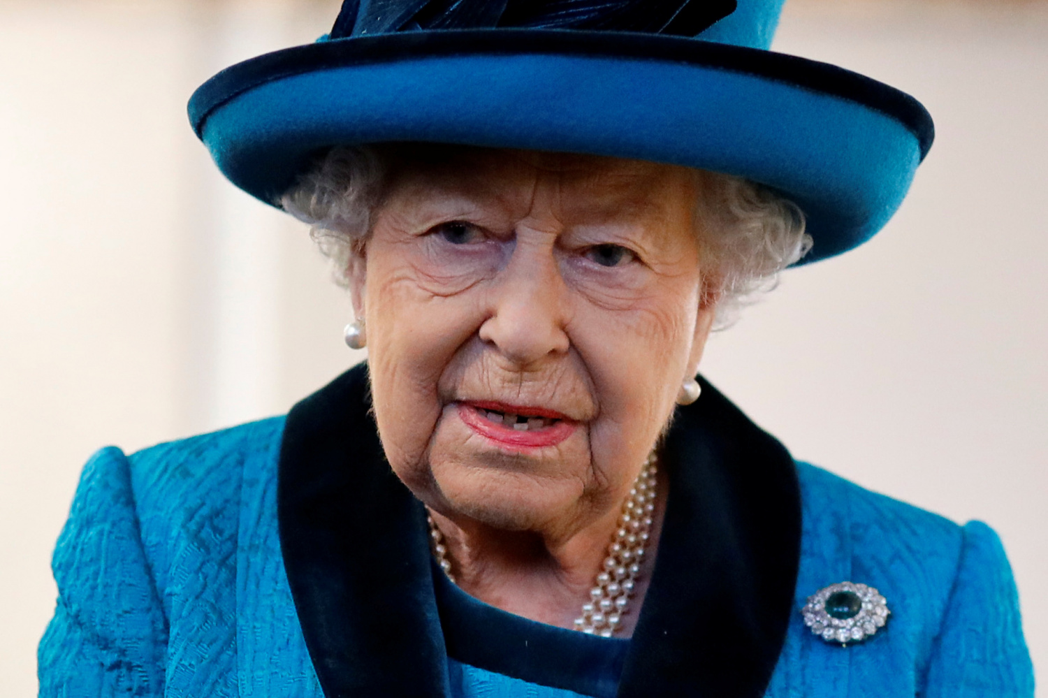 Queen Elizabeth II 'Hid In A Bush' With Corgis To Avoid Talking To ...