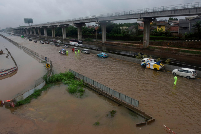  Jakarta floods Dozens dead and 60 000 displaced