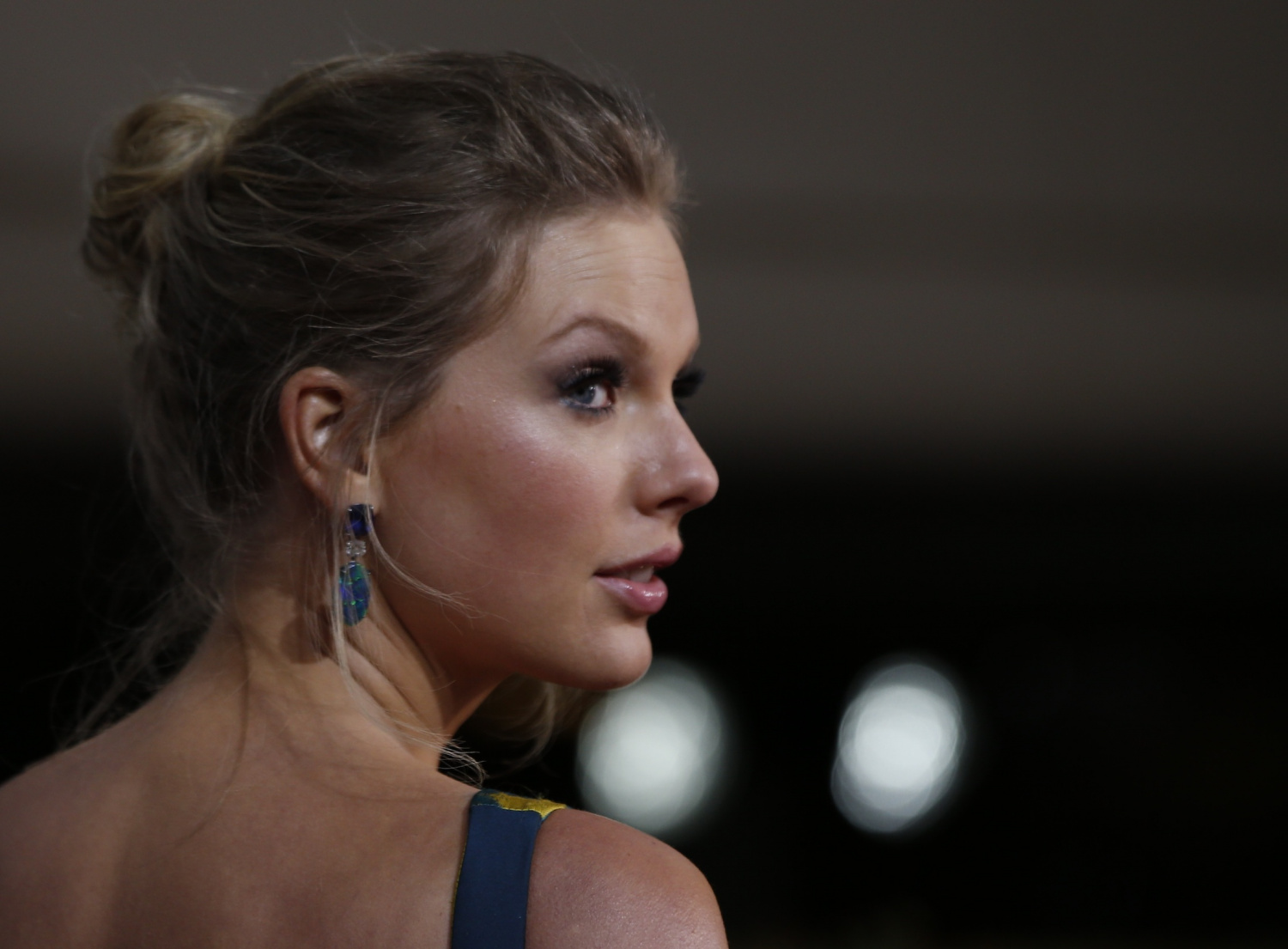 Taylor Swift Joe Alwyns Wedding Rumors Reemerge As Fans