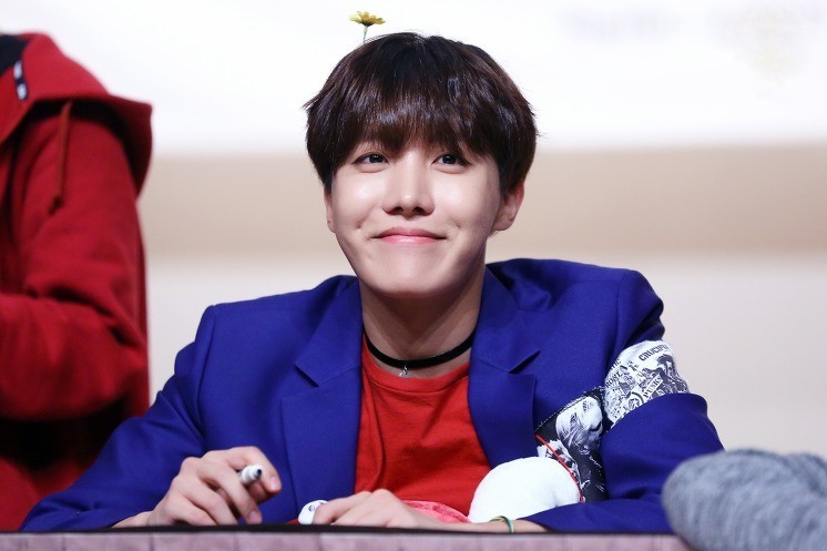 Armys Try To Cover Bts J Hope S Major Slip Up By Pretending It Never Happened