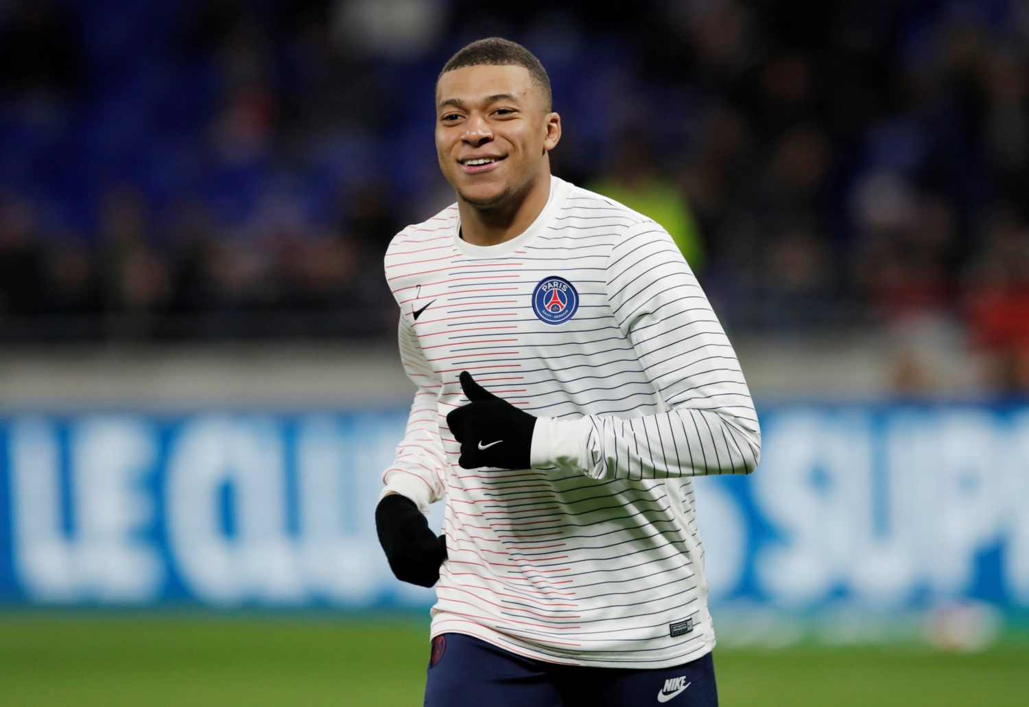 Маленький мбаппе. Киллиан Мбаппе и Неймар. Килиан Мбаппе ПСЖ. Kylian Mbappe. Килиан Мбаппе Килиан Мбаппе.