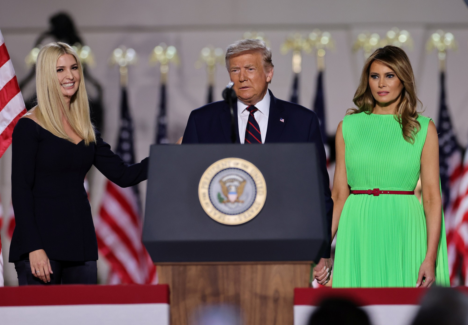 Melania Trump's Happy-Turned-Sour Look Toward Ivanka Trump Went Viral ...