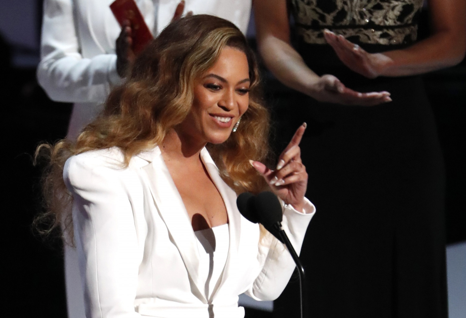 Beyoncé Addresses Grammy Album Of The Year Snubs In New Country Album ...