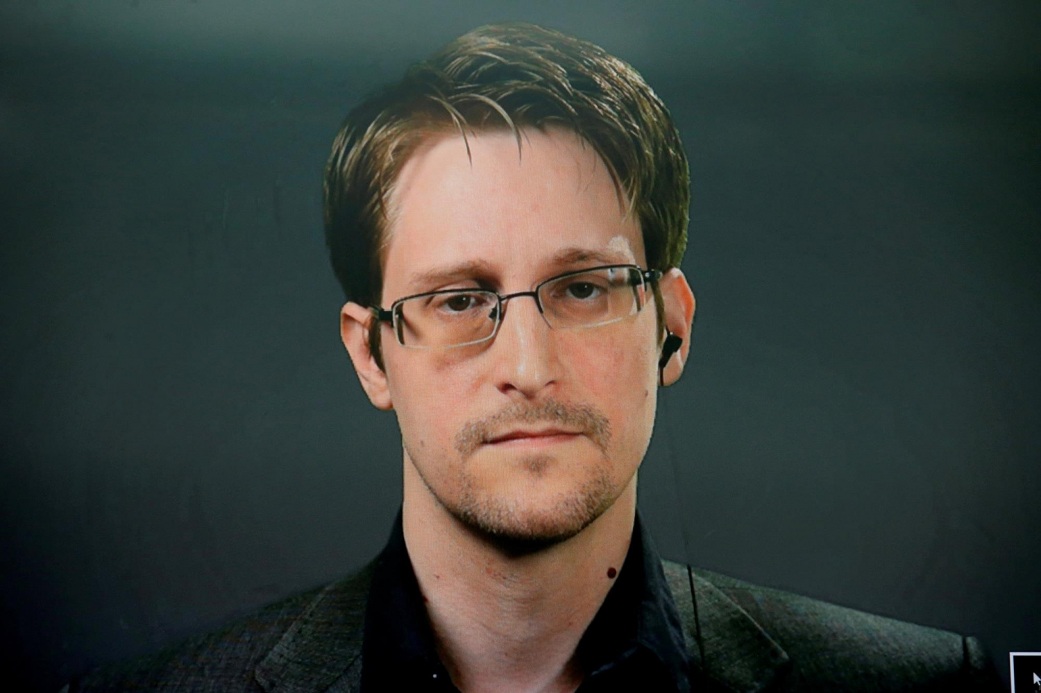 Fugitive Snowden Gets Russia Residency