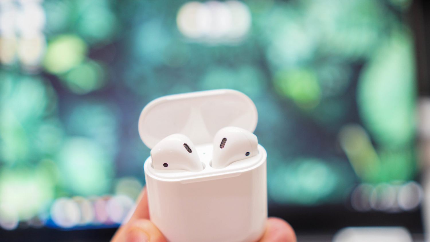 Потерял наушники airpods. Аирподс. Новые наушники Apple 2021. Как не потерять наушники AIRPODS. City AIRPODS anime.