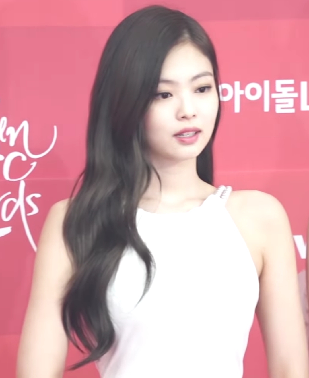 Blackpink Shock Uninvited Jennie Leaves Bitter Comments On Rose Lisa S Live Broadcast