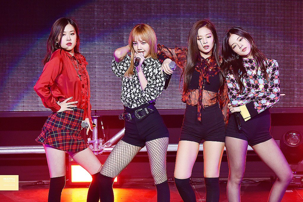 BLACKPINK Aces 'Lingerie Look' Among All K-Pop Idols, Fashion Experts ...