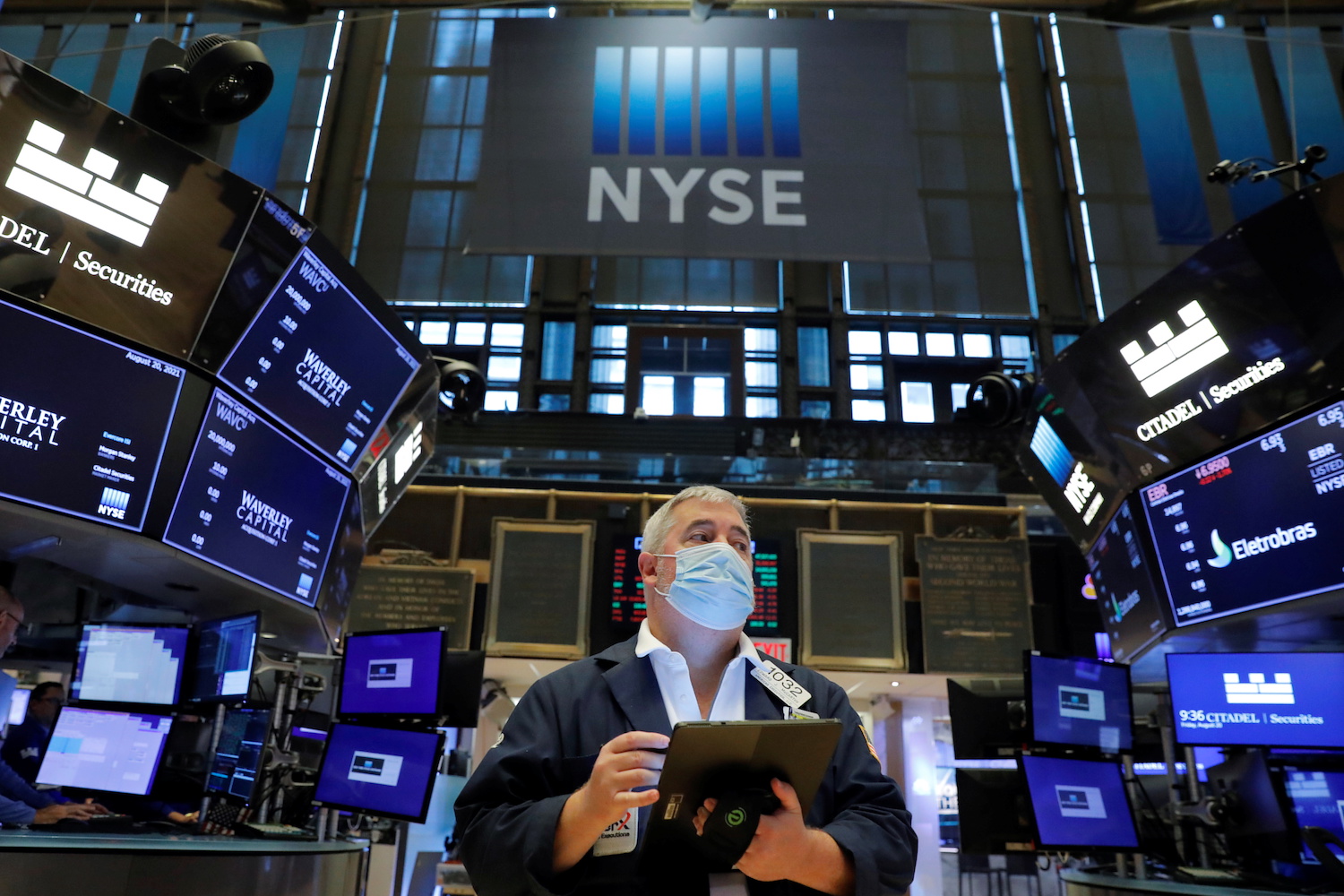 Worst Day for Wall Street Since 2022: Fed Rate Concerns and Weak Jobs ...