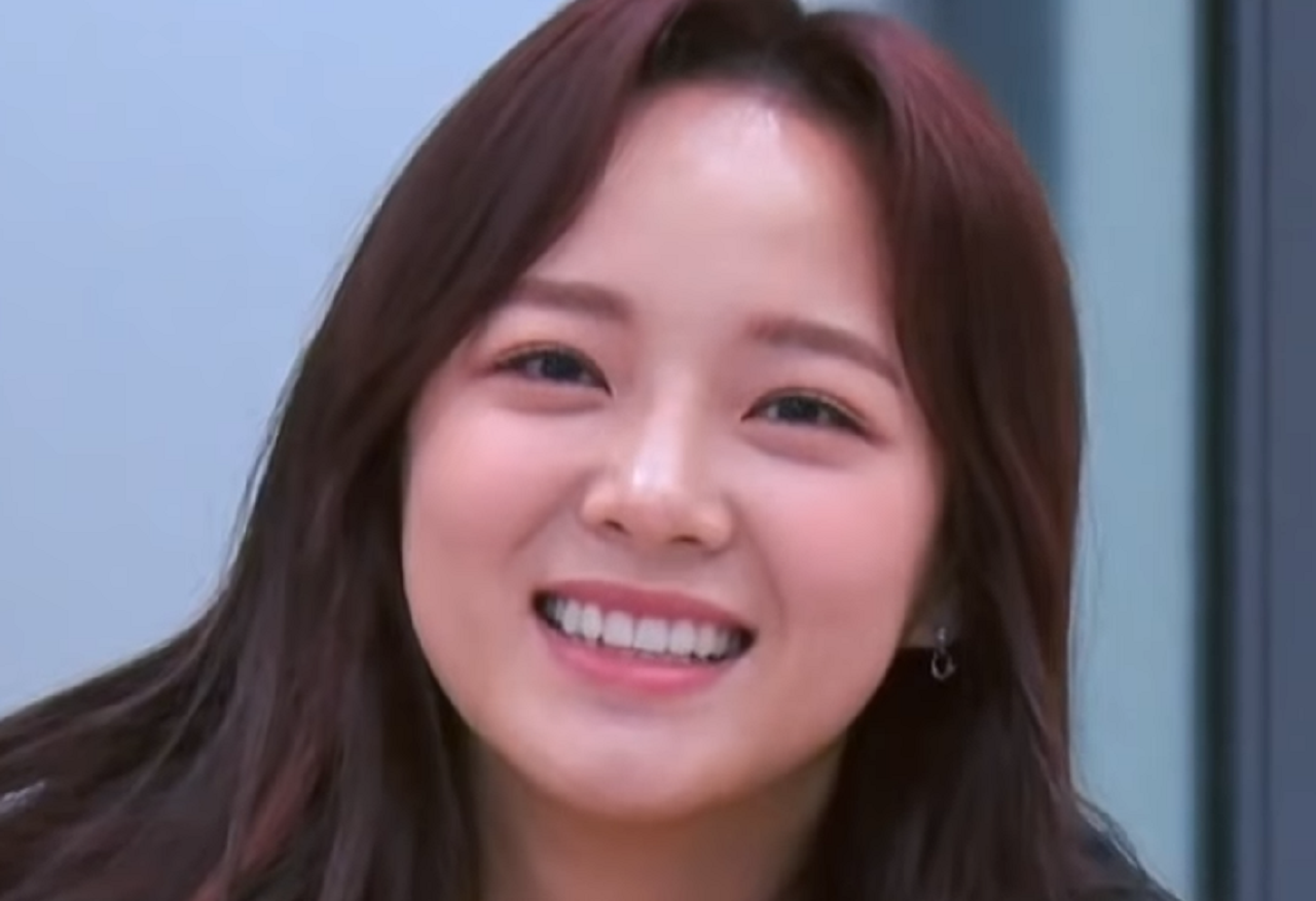 Kim Se Jeong Net Worth: Netizens Raise Questions About Shin Ha Ri's ...