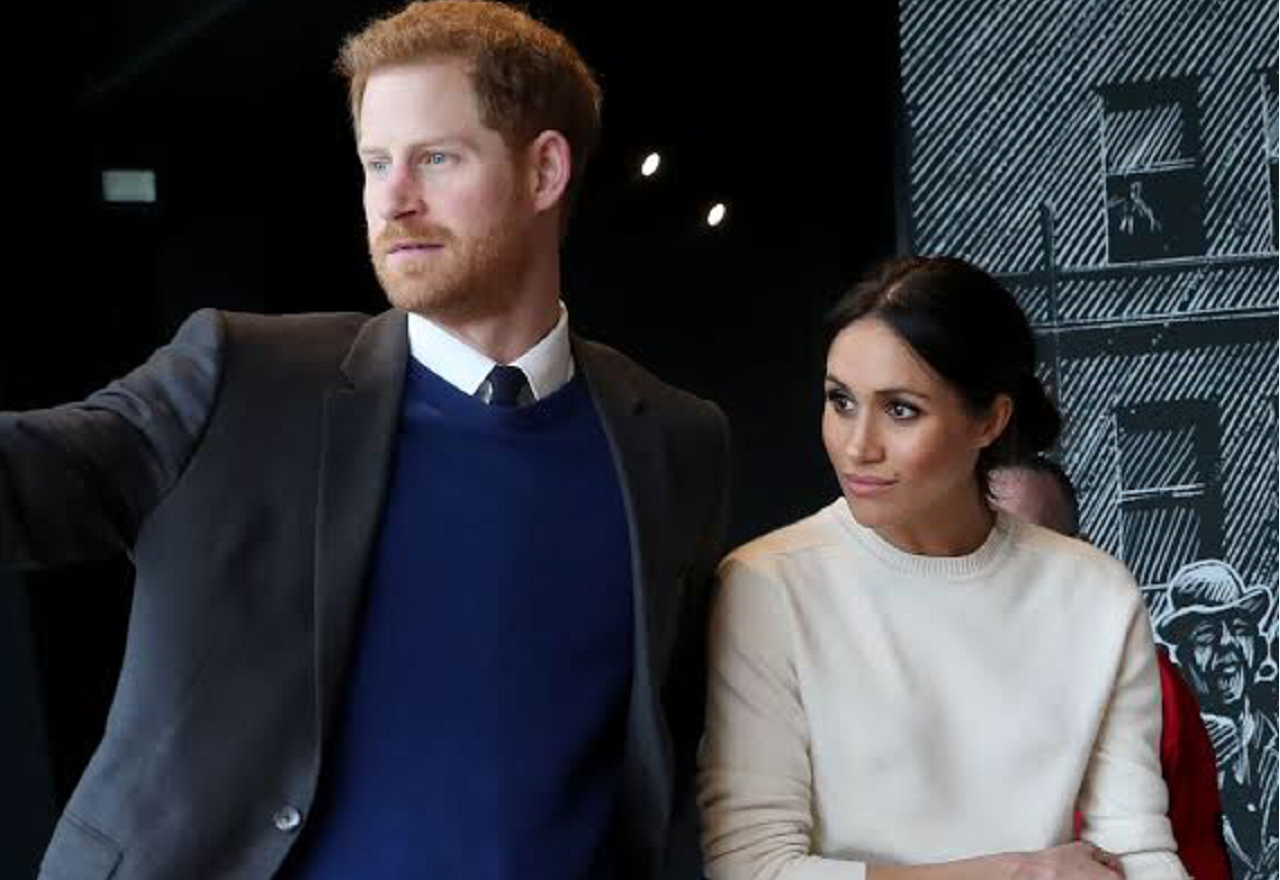 Prince Harry 'Uncomfortable' With Meghan Markle's 'Forced' PDA, Royal ...