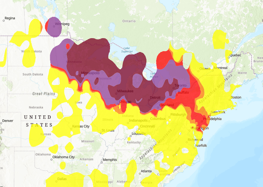 Canada Wildfire Smoke Chokes New York, Midwest as Heat Dome Pushes AQI