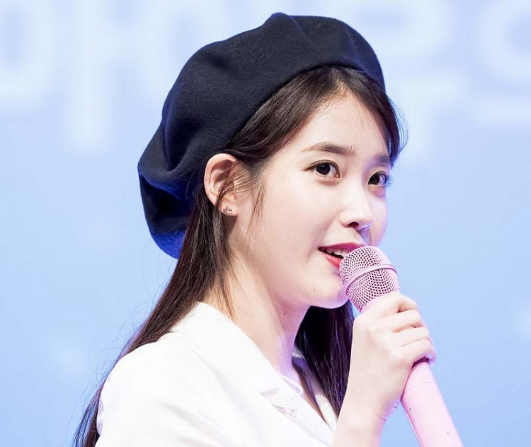 IU