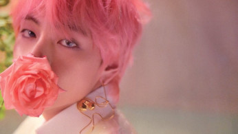 BTS V's reaction on fan-edited modelling photo of him makes ARMY swoon even more. Photo by Yun_Q/Flickr