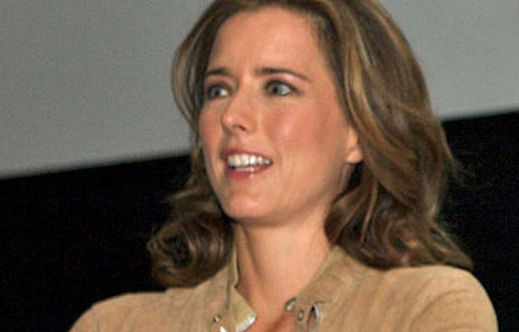 Elizabeth torn between using drone or US soldiers in a dangerous mission in the 'Madam Secretary' Season 6 Episode 3. Photo by Gustavo Fernandez/Wikimedia Commons
