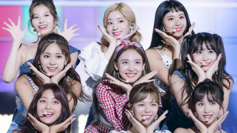 JYP Entertainment clarifies TWICE's Mina was not forced to attend fan meeting and group leader Jihyo speaks up about the matter. Photo by 월아조운's/Wikimedia Commons