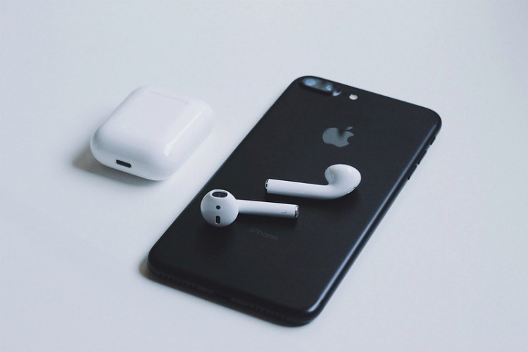 iphone 7 and airpods