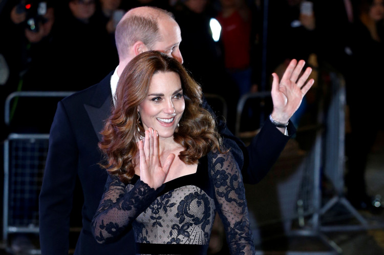 Britain's Prince William, Duke of Cambridge, and Catherine, Duchess of Cambridge, wave as they arrive at the Royal Variety Performance in London, Britain November 18, 2019. REUTERS/Henry Nicholls