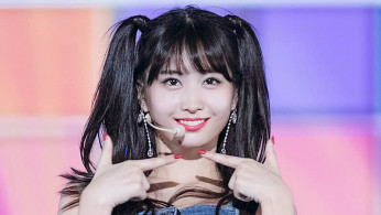 TWICE MOMO