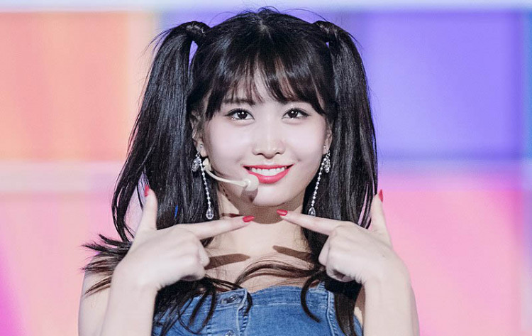TWICE MOMO