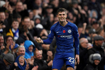 Icons Eden Hazard Willian Were Past Owners Christian Pulisic Inherits Chelsea Shirt No 10