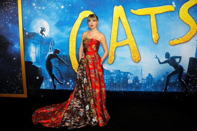 Singer Taylor Swift arrives for the world premiere of the movie "Cats" in Manhattan, New York