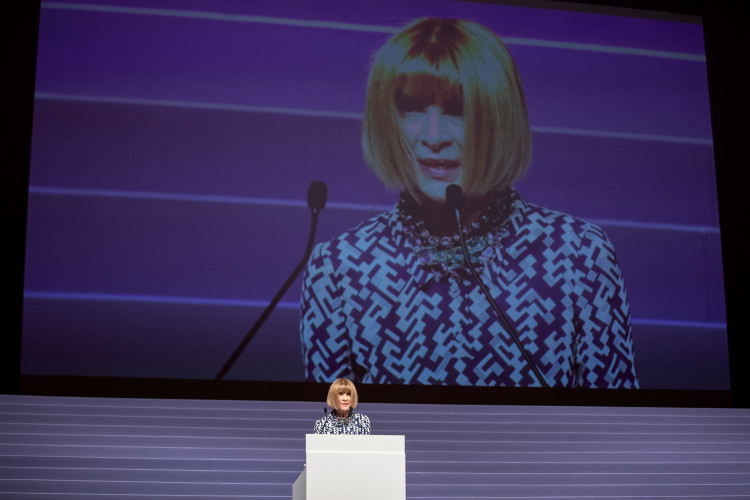 Editor-in-chief of Vogue Anna Wintour delivers a speech during the Vogue "Change Makers" event in Athens