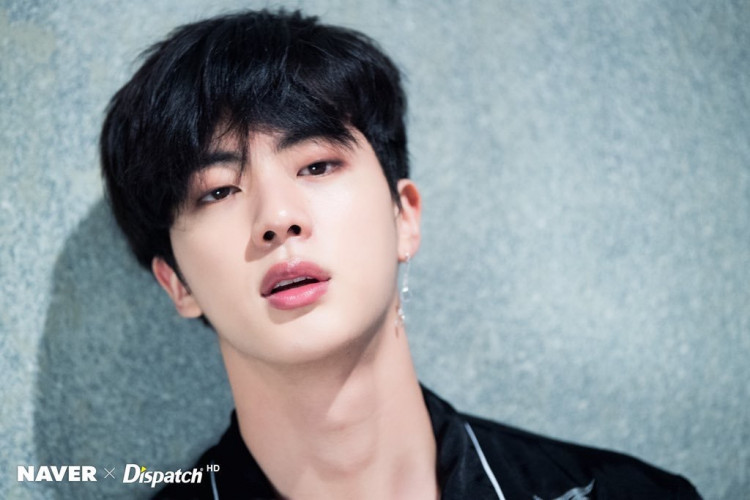 Jin is not called "Worldwide Handsome" for nothing.