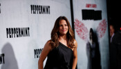 Cast member Jennifer Garner poses at a premiere for a movie.  