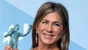 26th Screen Actors Guild Awards – Photo Room – Los Angeles, California, U.S., January 19, 2020 – Jennifer Aniston poses backstage with her Outstanding Performance by a Female Actor in a Drama Series for 