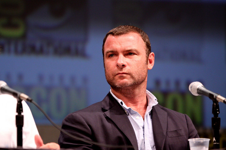 Liev Schreiber.