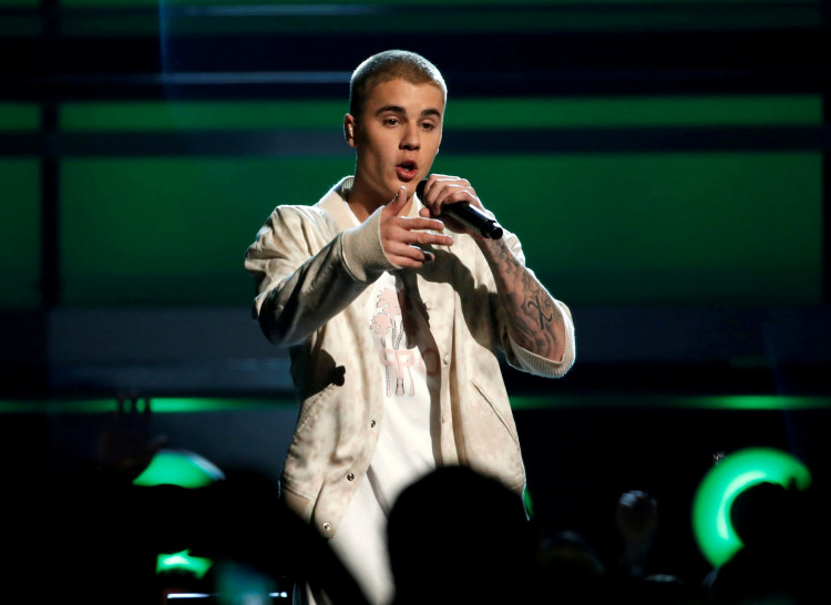 FILE PHOTO: Singer Justin Bieber performs a medley of songs at the 2016 Billboard Awards in Las Vegas, Nevada, U.S., May 22, 2016. REUTERS/Mario Anzuoni/File Photo