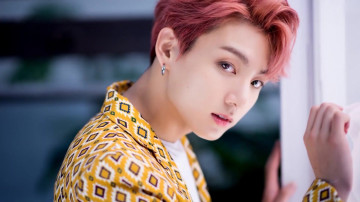 BTS Jungkook Almost Ripped His Shirt 