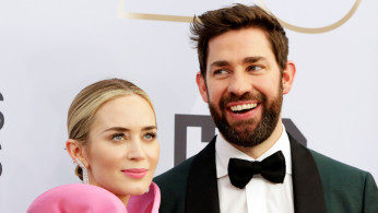 FILE PHOTO: 25th Screen Actors Guild Awards – Arrivals – Los Angeles, California, U.S., January 27, 2019 - Emily Blunt and John Krasinski pose. REUTERS/Monica Almeida/File Photo