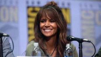  Halle Berry