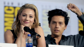 'Riverdale' stars Cole Sprouse and Lili Reinhart are still together after dating rumor with Kaia Gerber. Photo by Gage Skidmore/Flickr