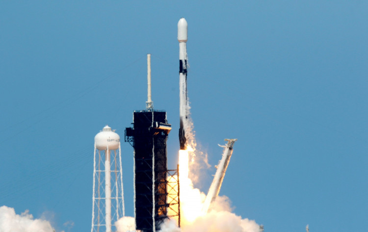SpaceX & NASA Urge 2020 Graduates To Launch Their Photos ...
