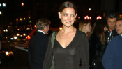 Katie Holmes allegedly begging Tom Cruise for cash. Photo by mtlsrt04/Wikimedia Commons/Public Domain Mark 1.0