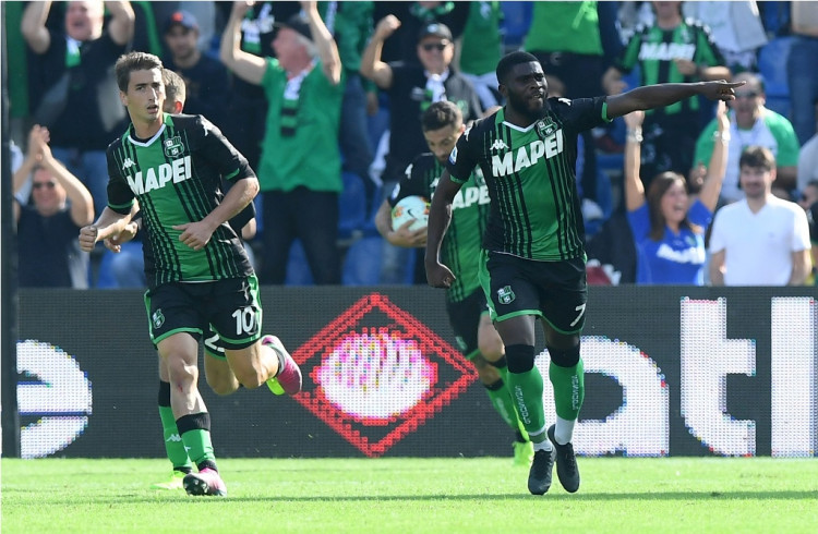  Sassuolo's Jeremie Boga celebrates scoring their third goal