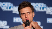 Hartley Sawyer gets fired from 'The Flash' and Grant Gustin is mad of his co-star's offensive tweets. Photo by Heroes & Villains/Wikimedia Commons