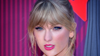 Taylor Swift and Joe Alwyn allegedly planning a secret wedding while in lockdown. Photo by Toglenn/Wikimedia Commons