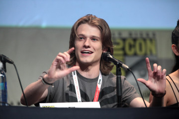 Macgyver Season 5 Episode 4 Spoilers Mac Spends Time With Desi And Her Family His nationality is american and belongs to. macgyver season 5 episode 4 spoilers