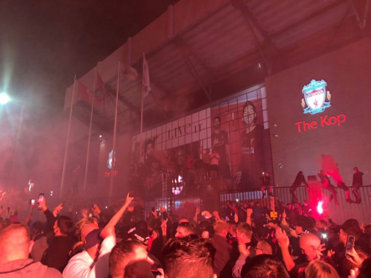 CROWD