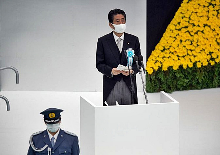 Abe at ceremonies marking 75th anniversary of Japan's World War 2 surrender, 15 Aug. 2020