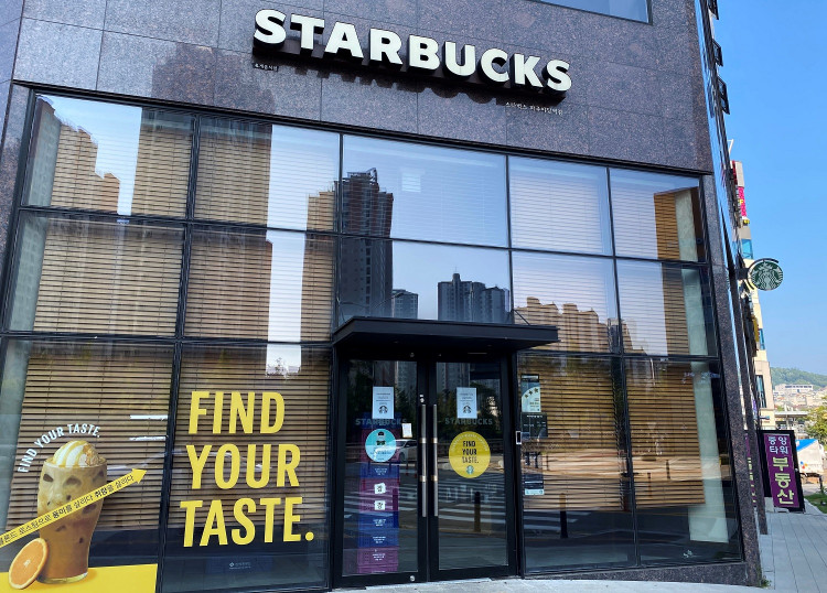 A Starbucks cafe that has been closed temporarily due to the coronavirus disease (COVID-19) is pictured in Paju, South Korea, August 18, 2020. 