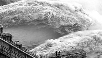 Massive water discharge from three Gorges Dam