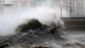 High waves caused by Typhoon Haishen
