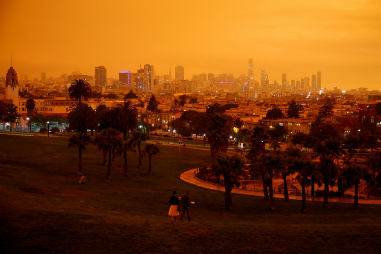 Downtown San Francisco is seen from Dolores Park