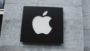 Apple sues Geep