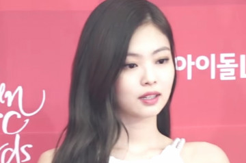 Blackpink Criticized Girl Group Receives Backlash Over Jennie S Outfit In Lovesick Girls