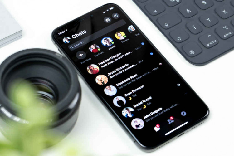 Facebook Dark Mode On iPhone